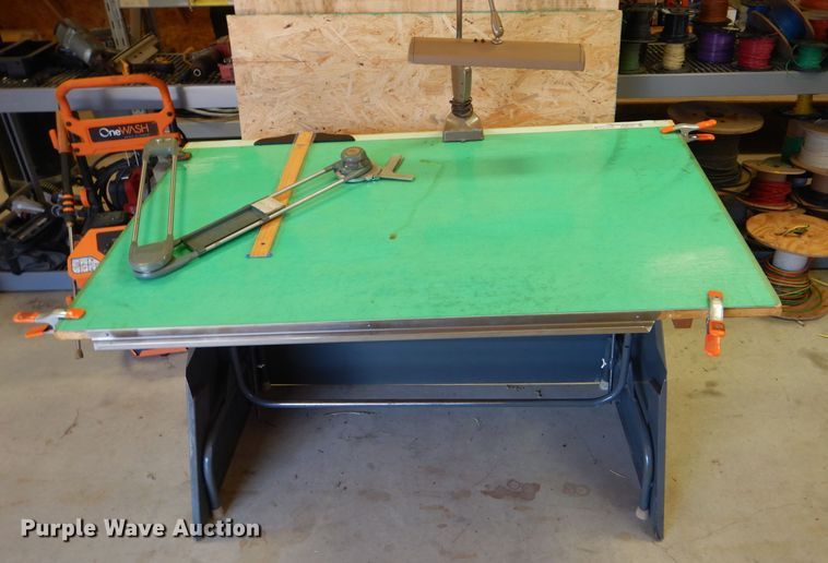 image for item EQ9147 Drafting table