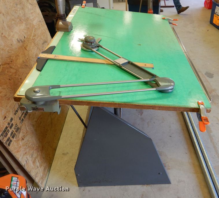 image for item EQ9147 Drafting table