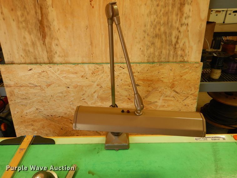 image for item EQ9147 Drafting table