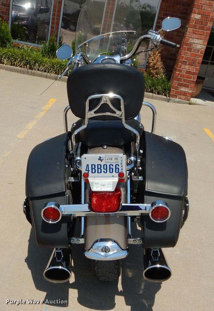 image for item EV9769 2004 Harley Davidson Road King Classic motorcycle