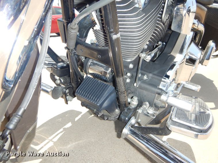 image for item EV9769 2004 Harley Davidson Road King Classic motorcycle