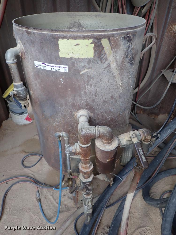 Sandblaster in Halstead, KS | Item FB9231 sold | Purple Wave