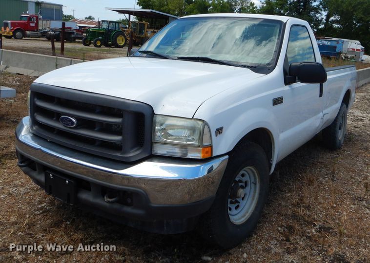 image for item FC9750 2002 Ford F250 Super Duty XL pickup truck