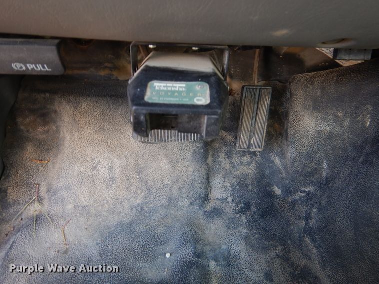 image for item FC9750 2002 Ford F250 Super Duty XL pickup truck