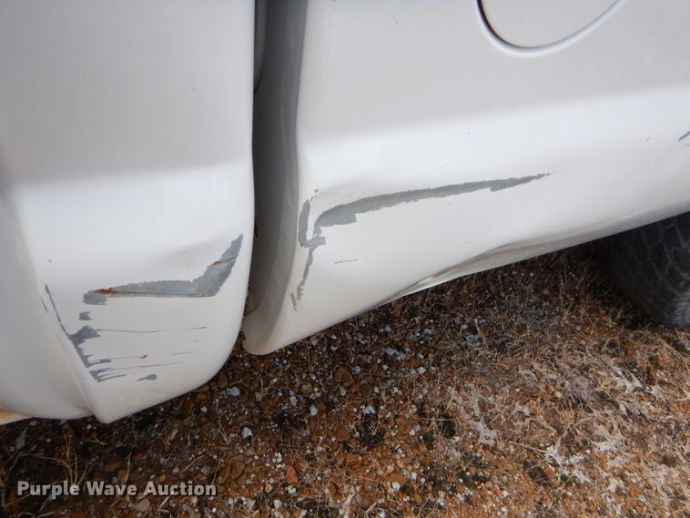 image for item FC9750 2002 Ford F250 Super Duty XL pickup truck