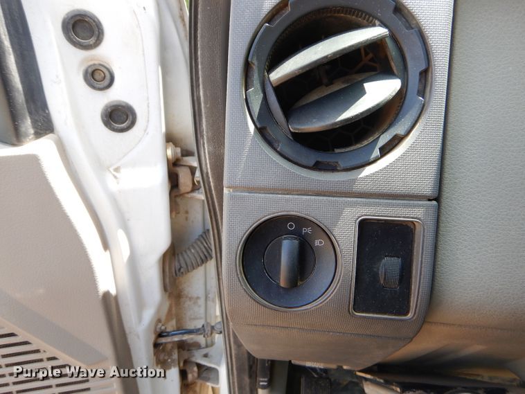 image for item FC9752 2008 Ford F350 Super Duty XL bale bed pickup truck