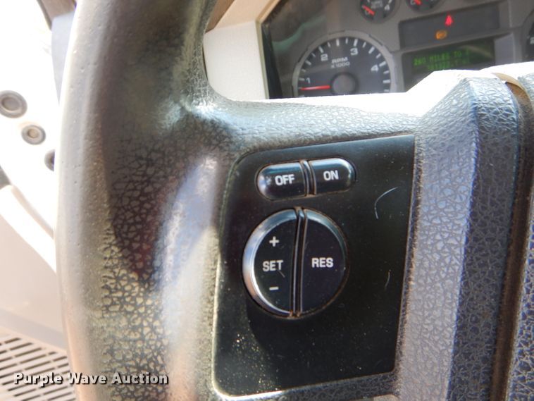 image for item FC9752 2008 Ford F350 Super Duty XL bale bed pickup truck