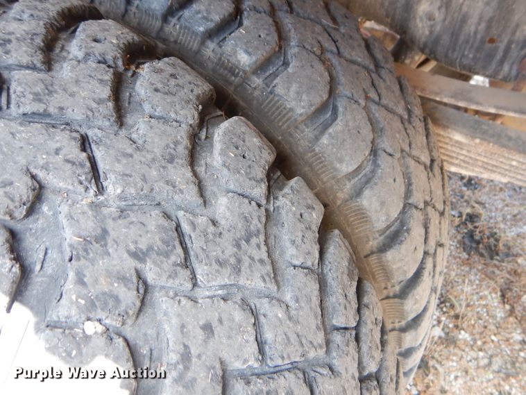 image for item FC9752 2008 Ford F350 Super Duty XL bale bed pickup truck