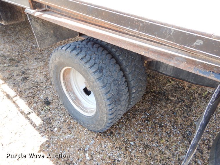 image for item FC9752 2008 Ford F350 Super Duty XL bale bed pickup truck