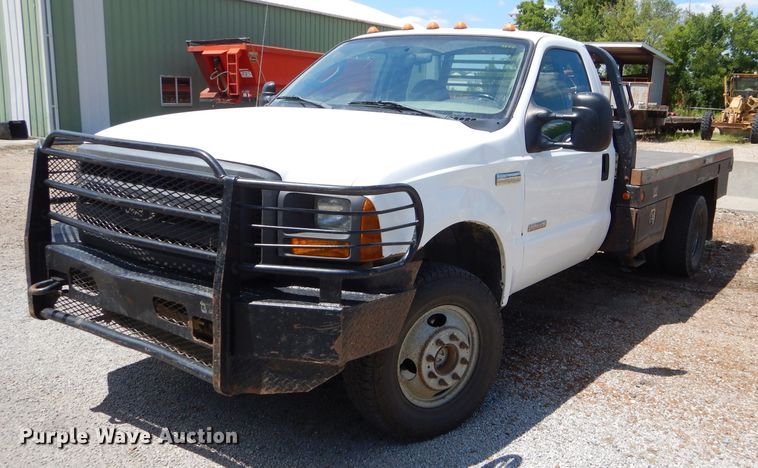 image for item FC9753 2005 Ford F350 Super Duty XL bale bed pickup truck