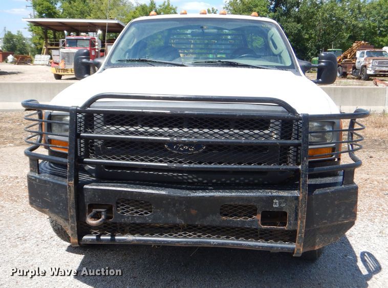 image for item FC9753 2005 Ford F350 Super Duty XL bale bed pickup truck
