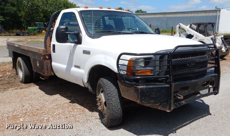 image for item FC9753 2005 Ford F350 Super Duty XL bale bed pickup truck