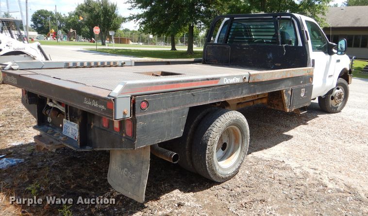 image for item FC9753 2005 Ford F350 Super Duty XL bale bed pickup truck