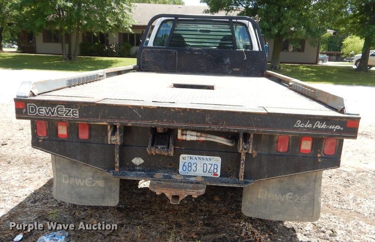 image for item FC9753 2005 Ford F350 Super Duty XL bale bed pickup truck