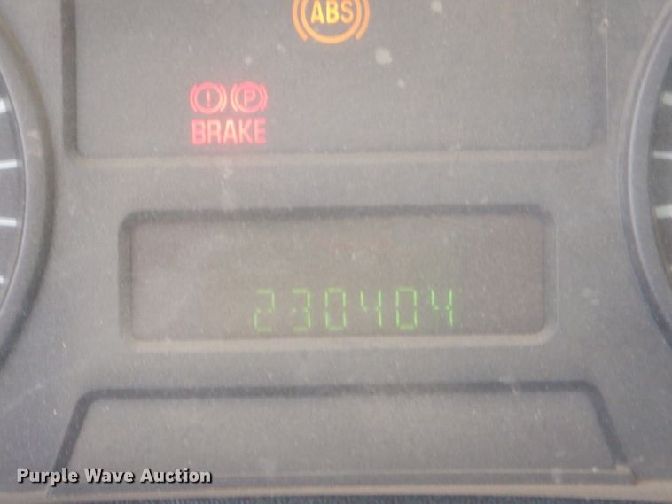 image for item FC9753 2005 Ford F350 Super Duty XL bale bed pickup truck