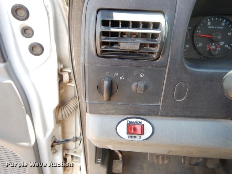 image for item FC9753 2005 Ford F350 Super Duty XL bale bed pickup truck