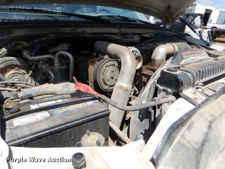 image for item FC9753 2005 Ford F350 Super Duty XL bale bed pickup truck