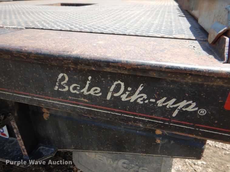 image for item FC9753 2005 Ford F350 Super Duty XL bale bed pickup truck