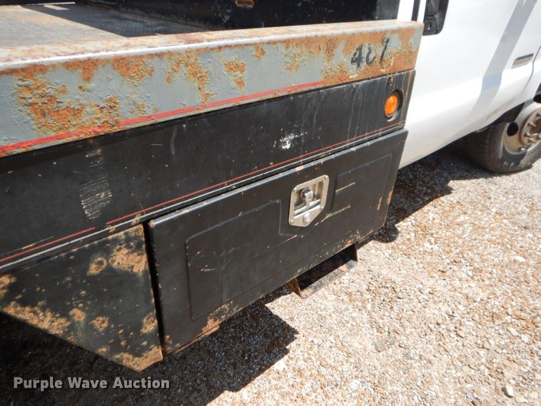 image for item FC9753 2005 Ford F350 Super Duty XL bale bed pickup truck