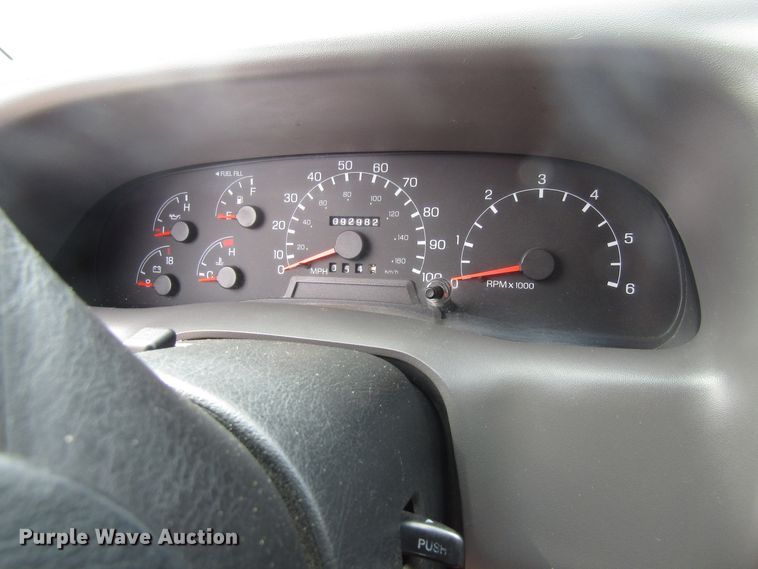 image for item FD9251 1999 Ford F350 Super Duty flatbed pickup truck