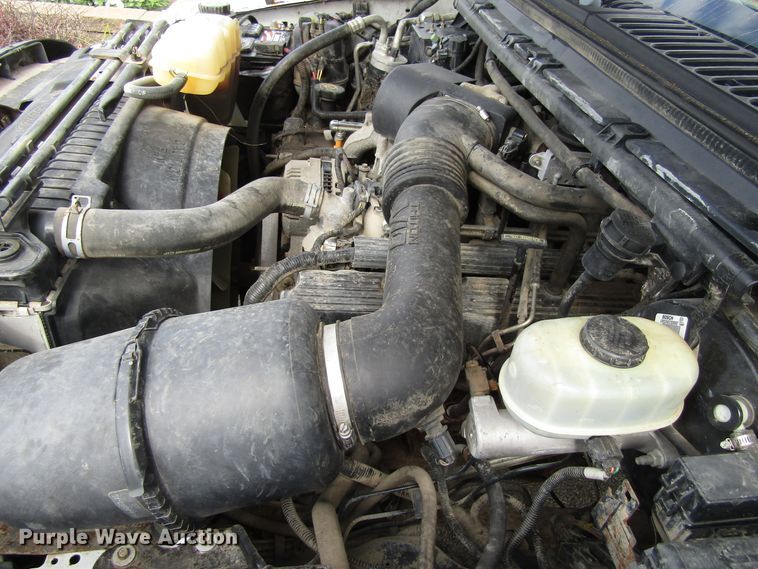 image for item FD9251 1999 Ford F350 Super Duty flatbed pickup truck