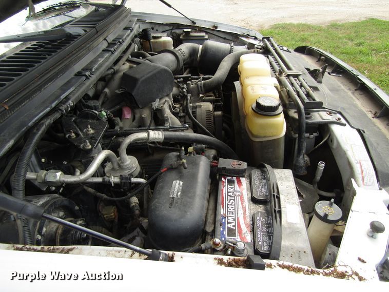 image for item FD9251 1999 Ford F350 Super Duty flatbed pickup truck