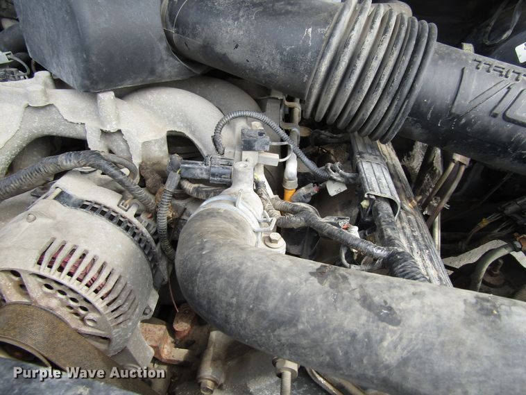 image for item FD9251 1999 Ford F350 Super Duty flatbed pickup truck