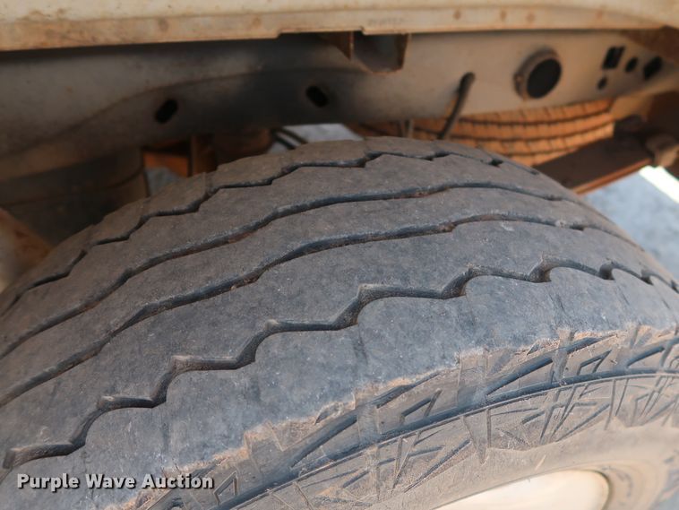 image for item FE9722 2008 Ford F150 XL pickup truck