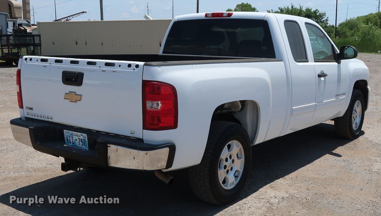 image for item FE9724 2010 Chevrolet Silverado 1500 LT Ext. Cab pickup truck