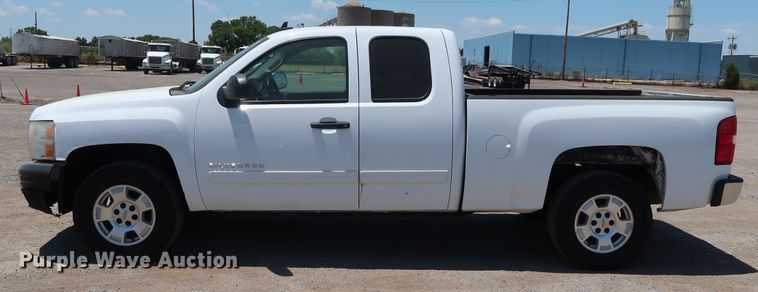 image for item FE9724 2010 Chevrolet Silverado 1500 LT Ext. Cab pickup truck