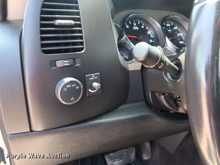 image for item FE9724 2010 Chevrolet Silverado 1500 LT Ext. Cab pickup truck