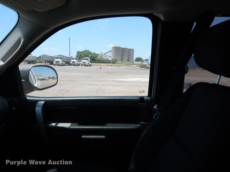 image for item FE9724 2010 Chevrolet Silverado 1500 LT Ext. Cab pickup truck