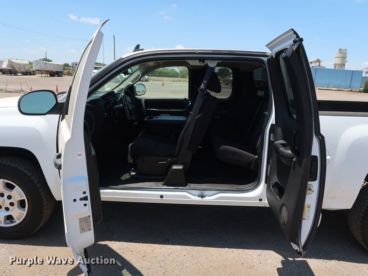 image for item FE9724 2010 Chevrolet Silverado 1500 LT Ext. Cab pickup truck