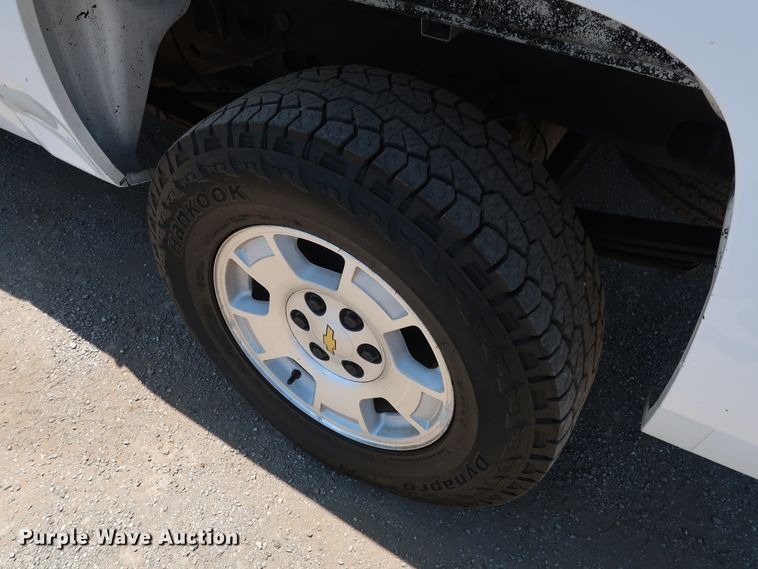 image for item FE9724 2010 Chevrolet Silverado 1500 LT Ext. Cab pickup truck