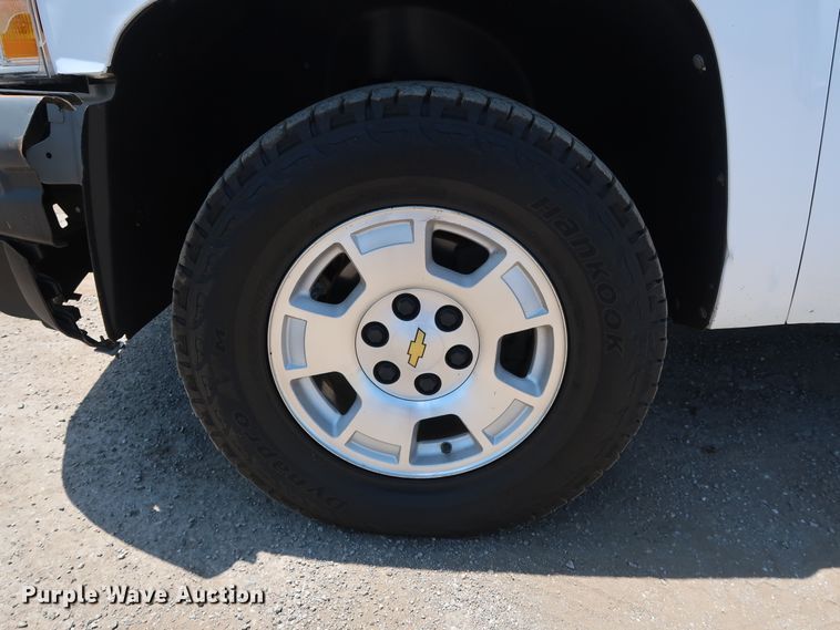 image for item FE9724 2010 Chevrolet Silverado 1500 LT Ext. Cab pickup truck