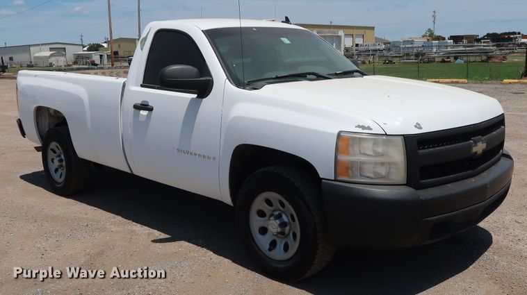 image for item FE9725 2007 Chevrolet Silverado 1500 pickup truck