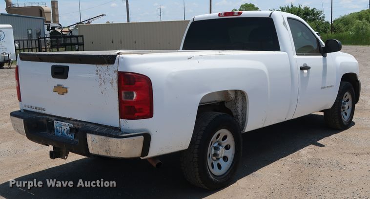 image for item FE9725 2007 Chevrolet Silverado 1500 pickup truck