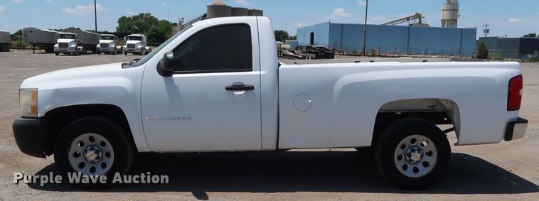 image for item FE9725 2007 Chevrolet Silverado 1500 pickup truck