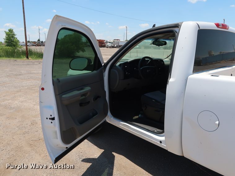 image for item FE9725 2007 Chevrolet Silverado 1500 pickup truck