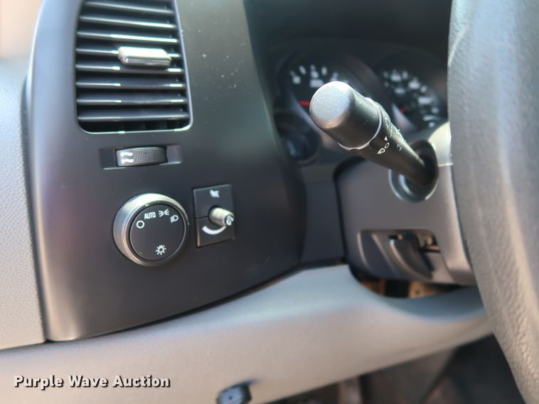 image for item FE9725 2007 Chevrolet Silverado 1500 pickup truck