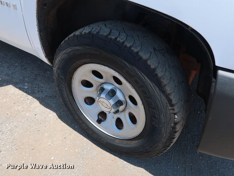 image for item FE9725 2007 Chevrolet Silverado 1500 pickup truck