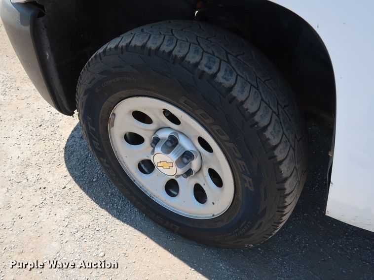 image for item FE9725 2007 Chevrolet Silverado 1500 pickup truck