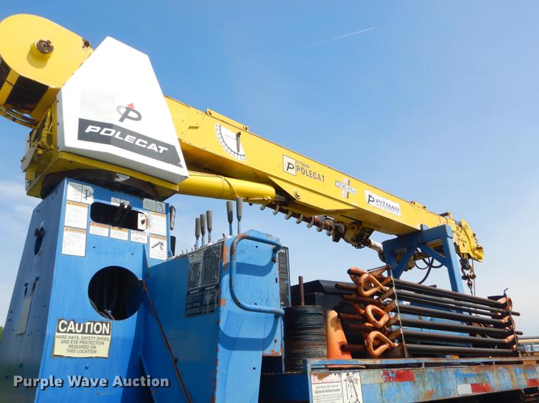 image for item FH9416 2006 International 7400 digger derrick truck