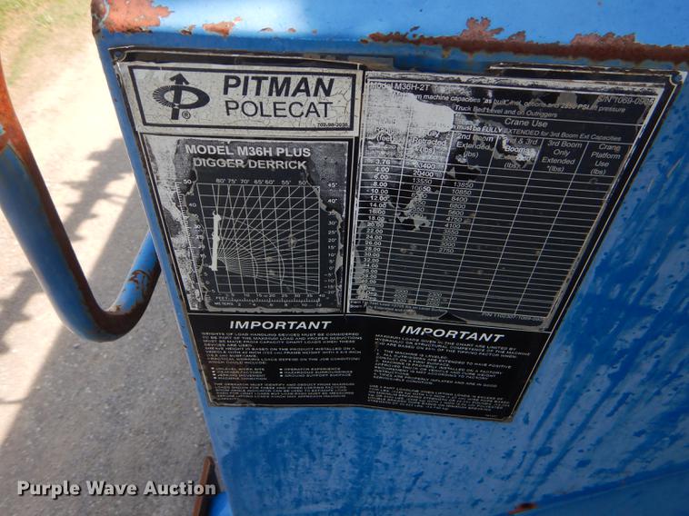 image for item FH9416 2006 International 7400 digger derrick truck