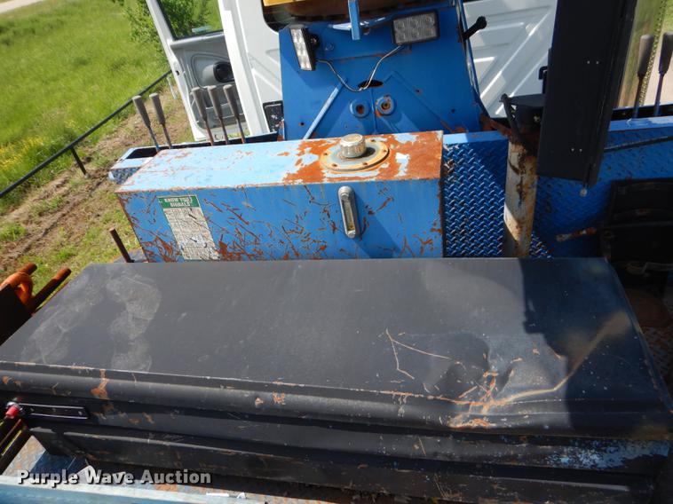 image for item FH9416 2006 International 7400 digger derrick truck