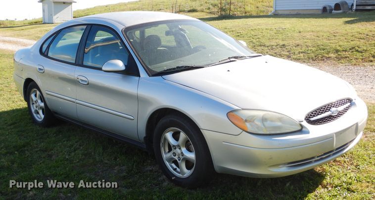 image for item FI9926 2003 Ford Taurus