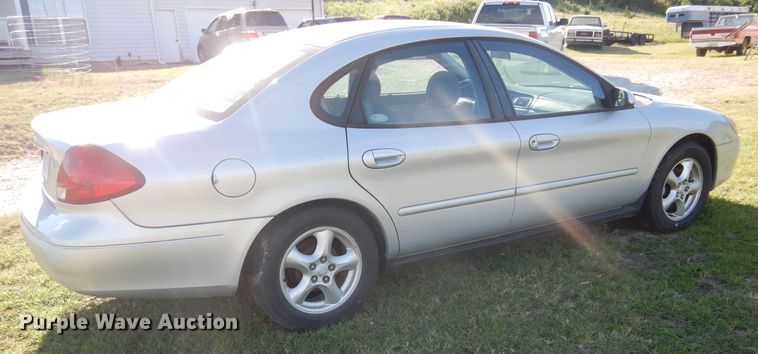 image for item FI9926 2003 Ford Taurus