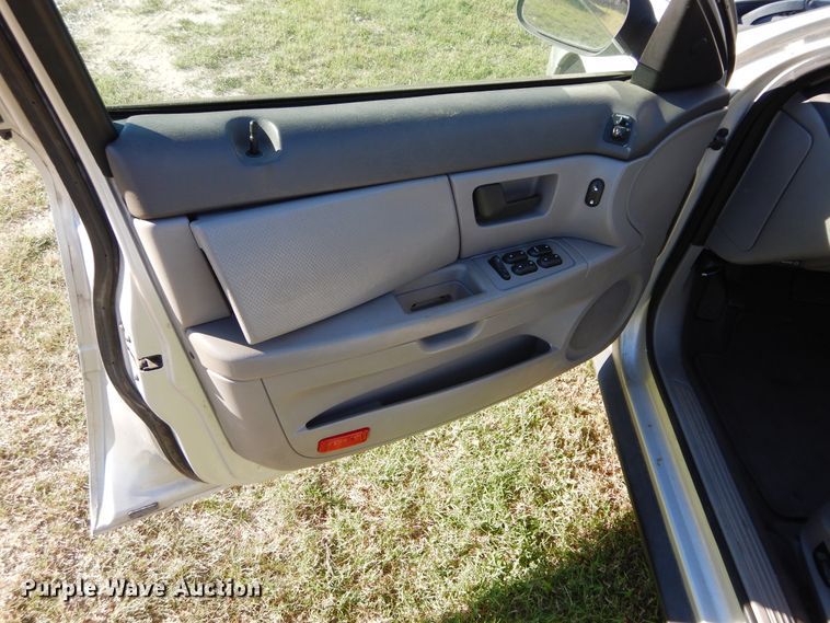 image for item FI9926 2003 Ford Taurus