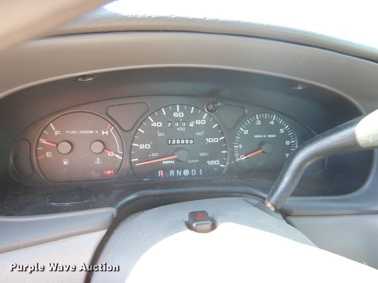 image for item FI9926 2003 Ford Taurus