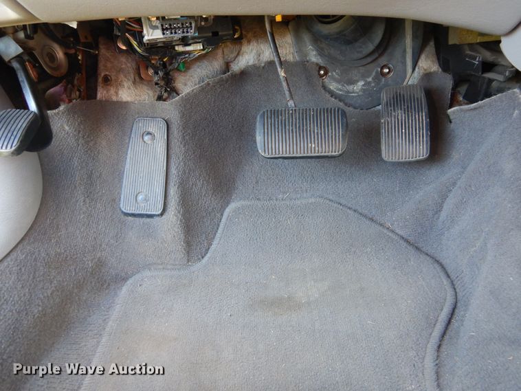 image for item FI9926 2003 Ford Taurus